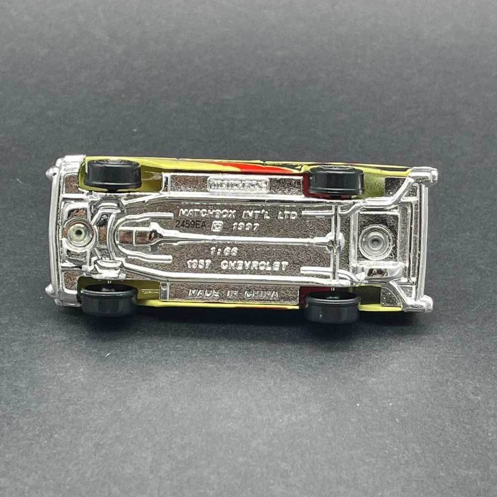 Matchbox 1957 '57 Chevrolet Chevy Bel Air Convertible Car Yellow Diecast 1/66‎